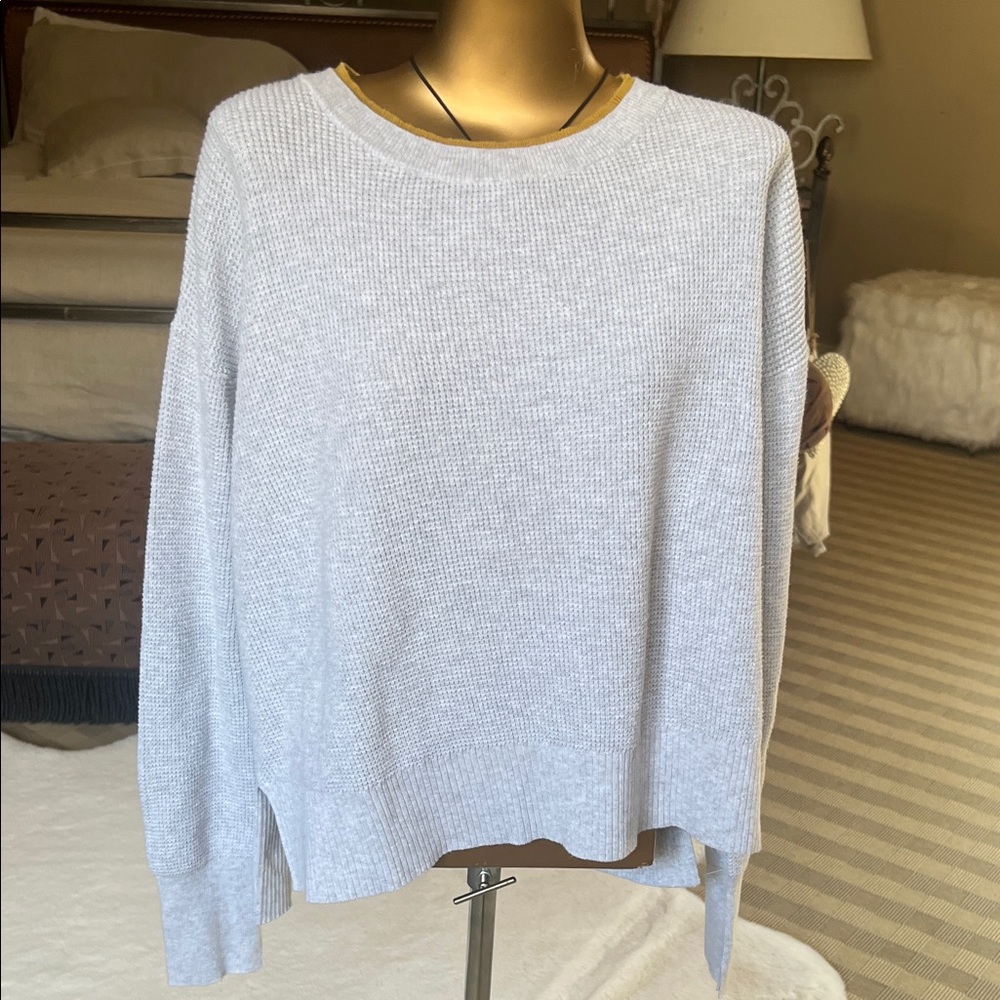 Margaret O'Leary Soft Light Gray Crewneck Sweater size medium